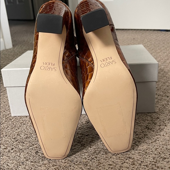🆕 Franco Sarto Cedar Brown Croc Embossed Ankle Boot - Picture 6 of 6